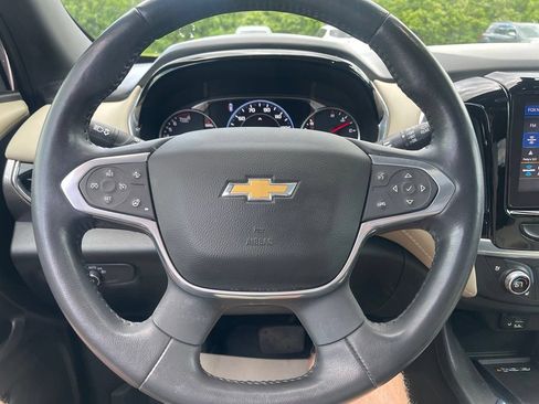 Used 2022 Chevrolet Traverse Premier w/ LPO, Floor Liner Package AWD/4WD image 10