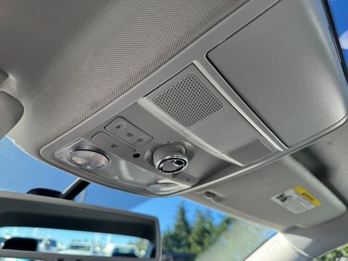 Used 2013 Volkswagen Passat TDI SEL Premium image 18