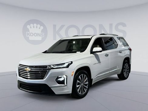 Used 2023 Chevrolet Traverse Premier AWD/4WD image 1