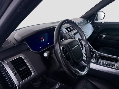 Used 2020 Land Rover Range Rover Sport SE image 23
