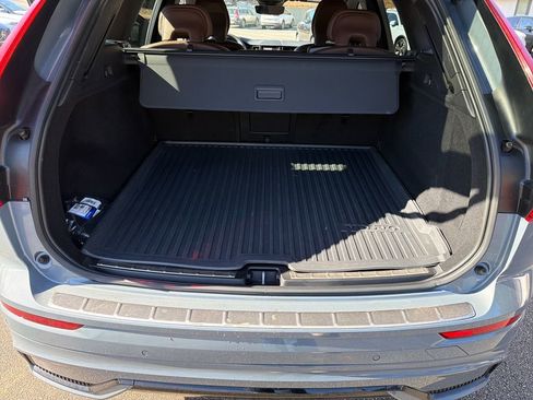 Used 2023 Volvo XC60 B5 Plus w/ Protection Package Premier image 28