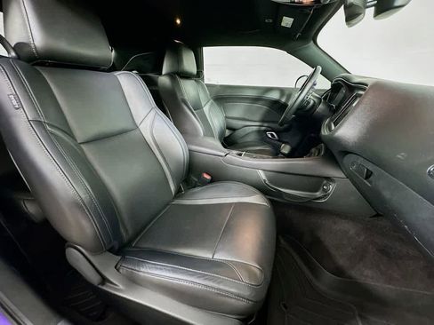 Used 2018 Dodge Challenger GT w/ Driver Convenience Group image 13