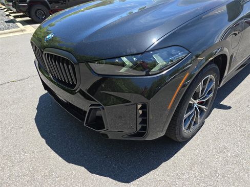 New 2026 BMW X5 xDrive50e w/ M Sport Package AWD/4WD image 9