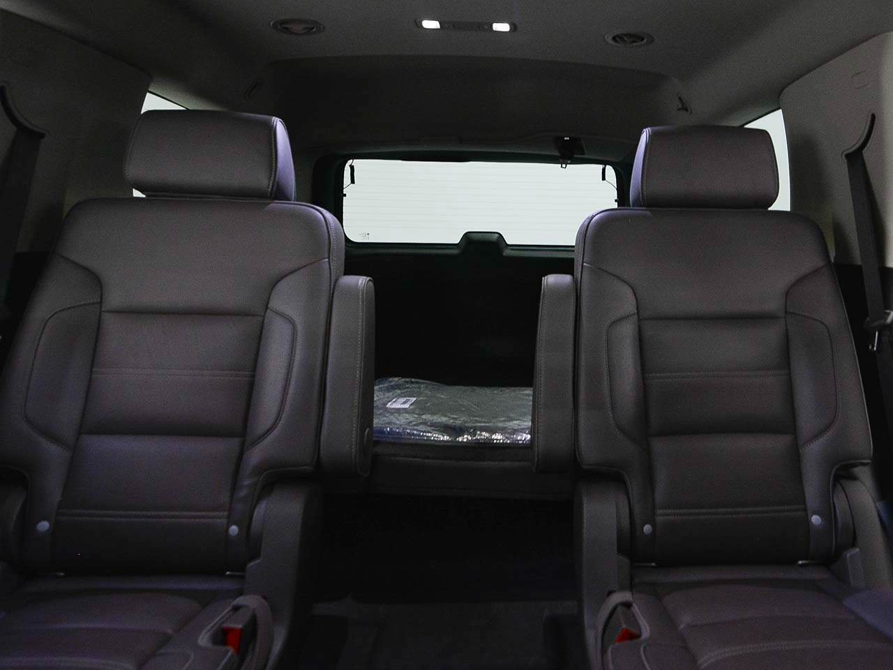 Used 2020 GMC Yukon Denali w/ Denali Premium Package AWD/4WD image 10
