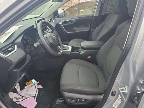 Used 2024 Toyota RAV4 XLE image 5