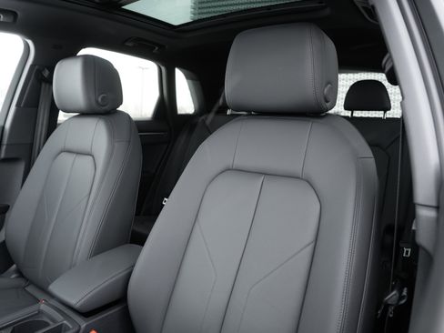 New 2025 Audi Q3 2.0T Premium image 21