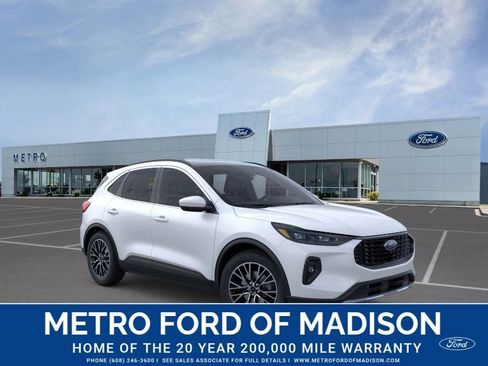 New 2025 Ford Escape SE w/ PHEV Premium Package FWD image 9