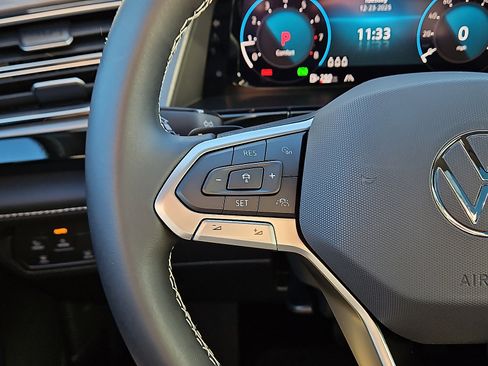 New 2026 Volkswagen Atlas Cross Sport SE image 19