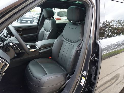 Used 2026 Land Rover Range Rover Sport Dynamic SE AWD/4WD image 13