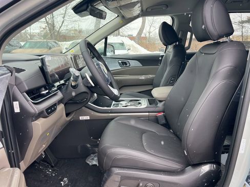 New 2026 Kia Carnival EX image 9