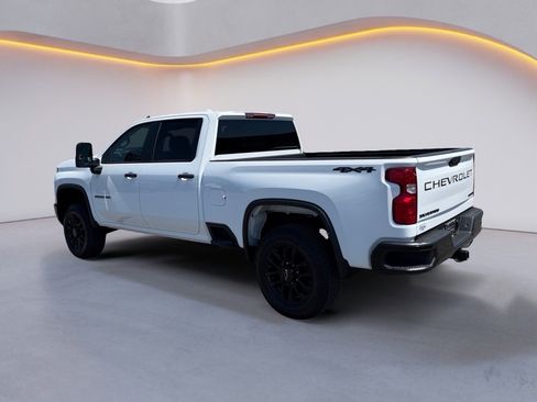 Used 2025 Chevrolet Silverado 2500 Custom w/ Custom Value Package AWD/4WD image 5