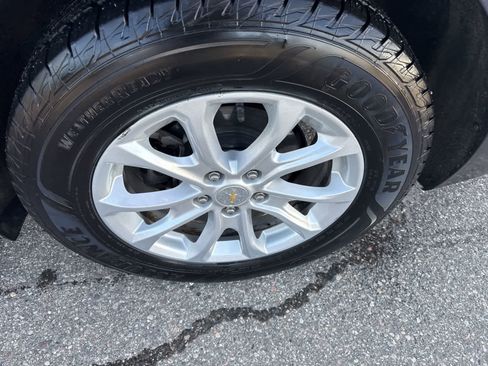 Used 2019 Chevrolet Equinox LS image 10