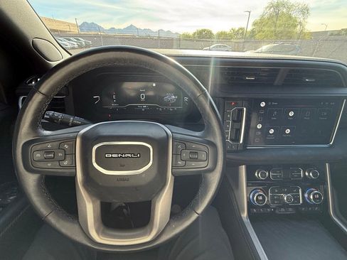 Used 2022 GMC Yukon Denali image 22