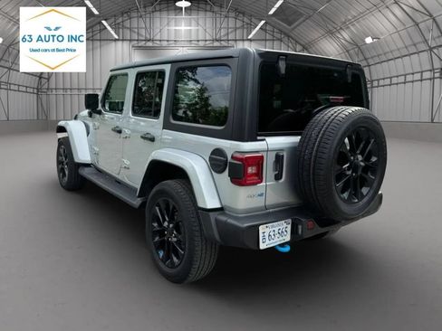 Used 2023 Jeep Wrangler Unlimited Sahara w/ Cold Weather Group AWD/4WD image 4