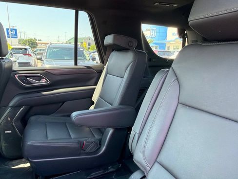 Used 2023 Chevrolet Tahoe Z71 w/ Luxury Package AWD/4WD image 15