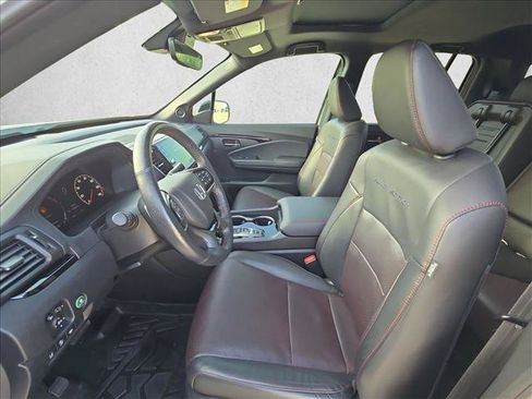 Used 2025 Honda Ridgeline Black Edition image 15