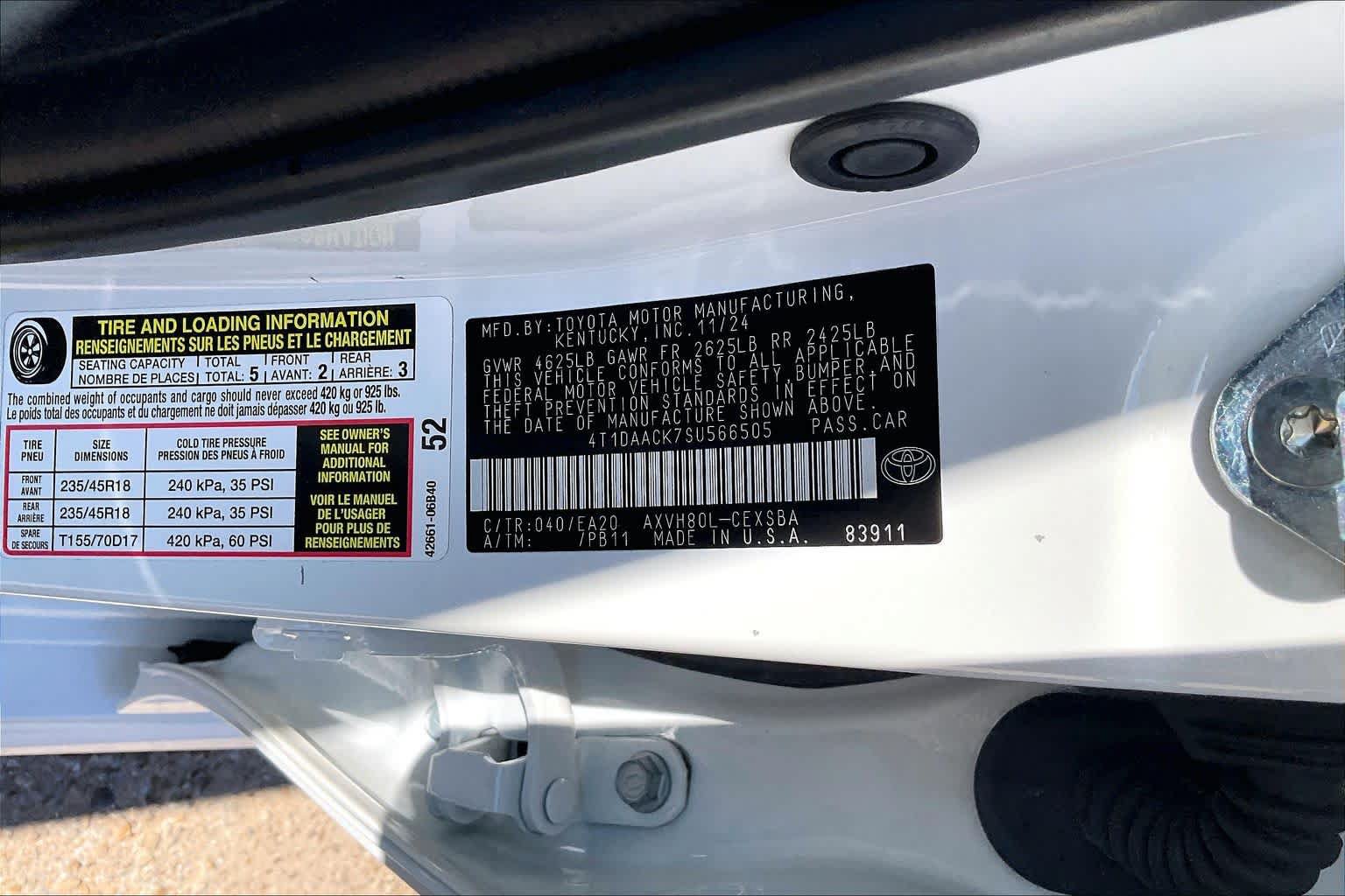 Used 2025 Toyota Camry SE FWD image 33