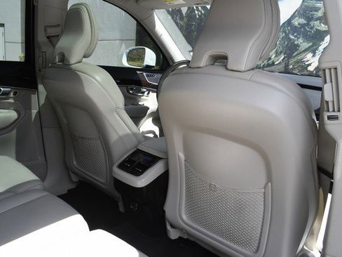Used 2019 Volvo XC90 T5 Momentum image 28
