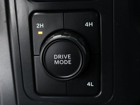 Used 2021 Ford F150 XLT image 36