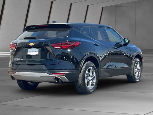 Used 2025 Chevrolet Blazer LT AWD/4WD image 4