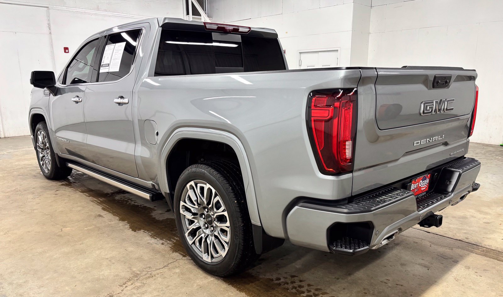 Used 2025 GMC Sierra 1500 Denali Ultimate AWD/4WD image 4