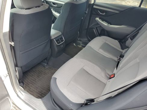 Used 2025 Subaru Outback Premium AWD/4WD image 23