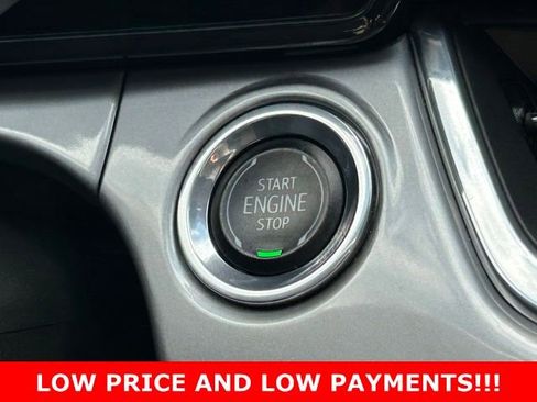 Used 2024 Chevrolet Trax LT FWD image 25