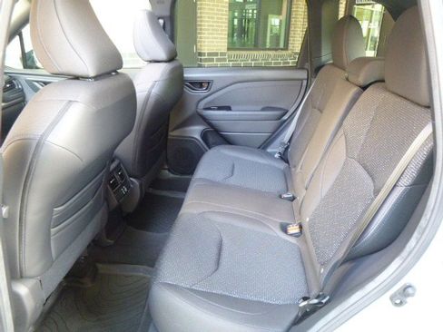 Certified 2026 Subaru Forester Premium w/ Base/Premium Plus Package AWD/4WD image 7