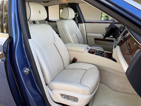 Used 2015 Rolls-Royce Ghost image 31