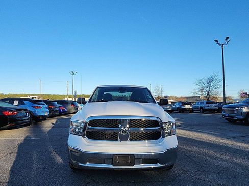 Used 2022 RAM 1500 Classic SLT image 8