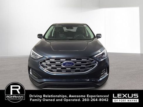 Used 2024 Ford Edge Titanium AWD/4WD image 3