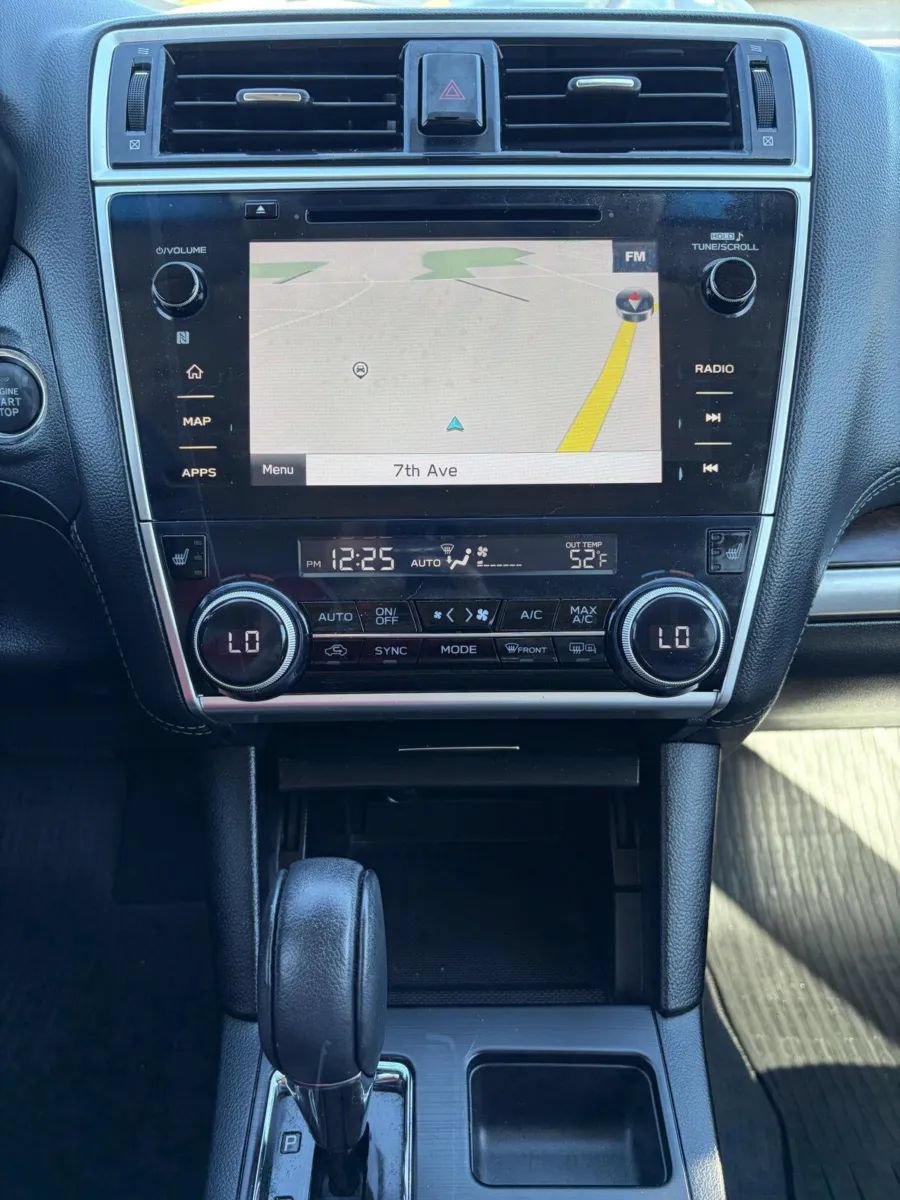 Used 2018 Subaru Outback 2.5i Limited AWD/4WD image 24