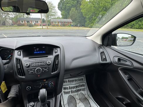 Used 2016 Ford Focus S FWD image 23