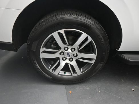 Used 2024 Ford Expedition Limited AWD/4WD image 24