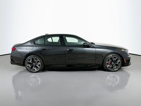 New 2027 BMW i5 xDrive40 w/ M Sport Package AWD/4WD image 4