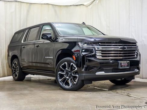 Used 2024 Chevrolet Suburban High Country AWD/4WD image 2