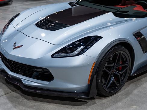 Used 2017 Chevrolet Corvette Z06 image 11