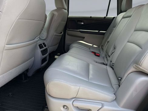 Certified 2021 Honda Pilot Special Edition image 16
