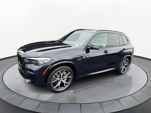Certified 2022 BMW X5 xDrive45e w/ M Sport Package image 2