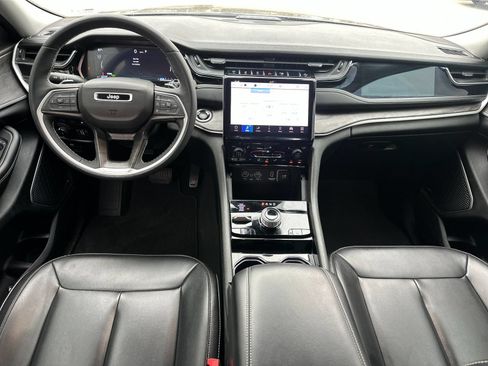 Used 2023 Jeep Grand Cherokee 4WD 4xe image 14
