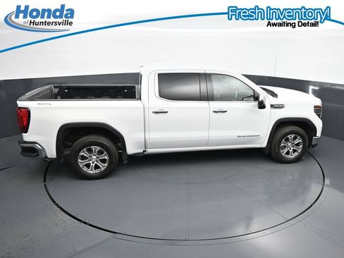 Used 2025 GMC Sierra 1500 SLT AWD/4WD image 26
