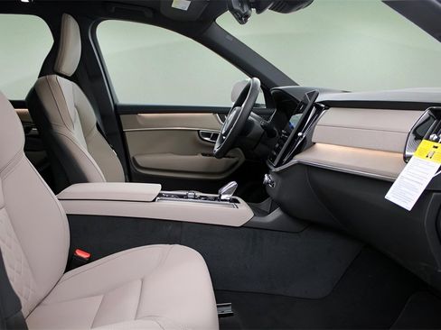 New 2026 Volvo XC90 B5 Core w/ Protection Package Premier image 35