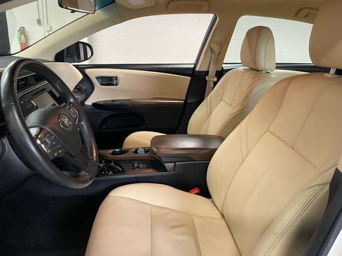 Used 2013 Toyota Avalon XLE FWD image 11