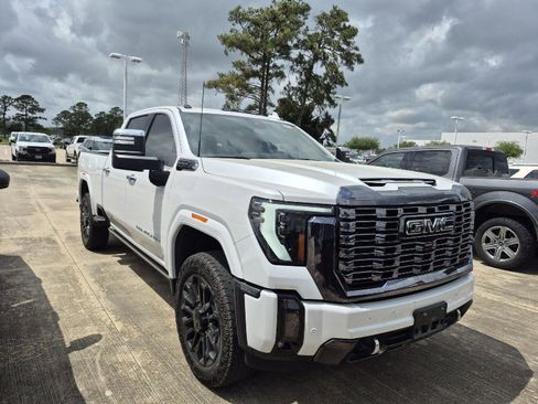 Used 2024 GMC Sierra 2500 Denali Ultimate image 2