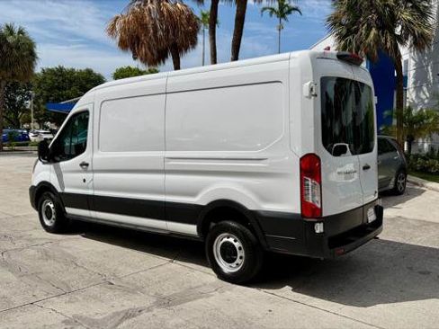Used 2023 Ford Transit 250 Medium Roof w/ Load Area Protection Package RWD image 4