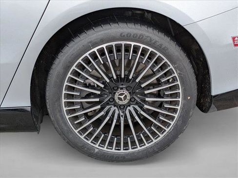 Certified 2023 Mercedes-Benz EQS 580 4MATIC Sedan image 17