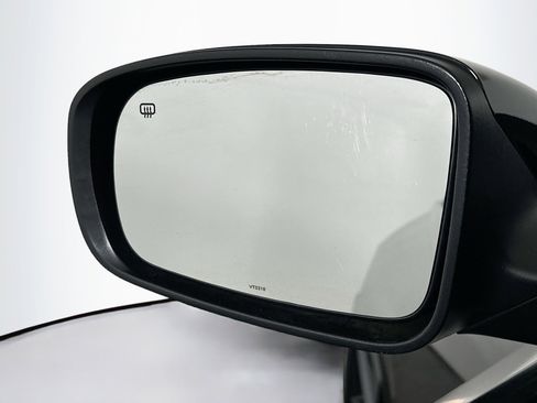 Used 2019 Dodge Charger R/T w/ Blacktop Package image 16