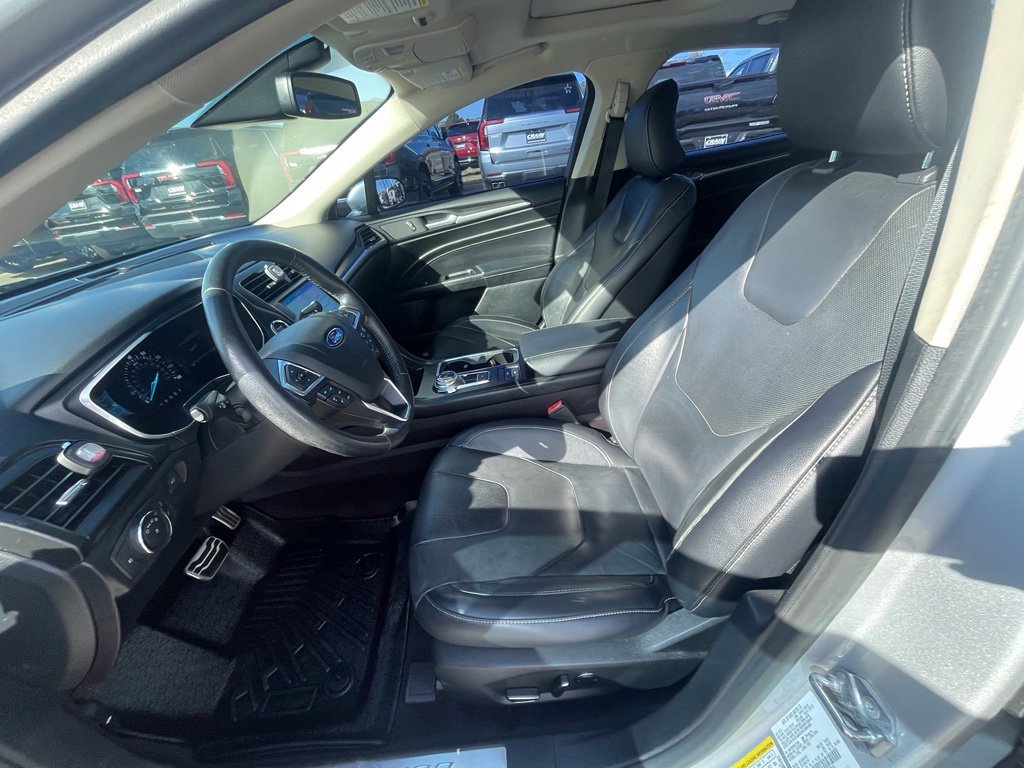 Used 2017 Ford Fusion Titanium AWD/4WD image 10