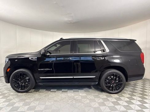 Used 2023 GMC Yukon Denali AWD/4WD image 3