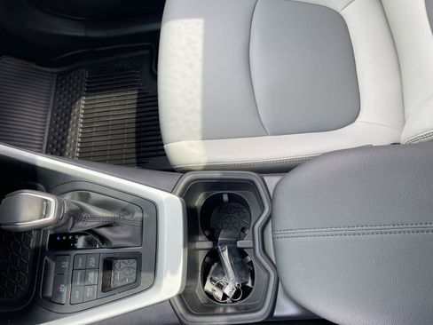 Certified 2025 Toyota RAV4 XLE Premium image 27